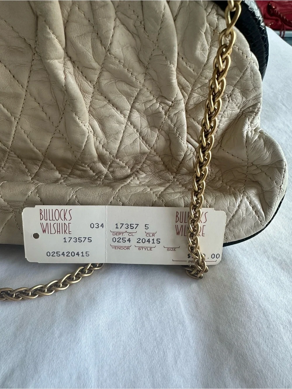 CHANEL Vintage Cream Quilted Shoulder Bag with Gold Chain